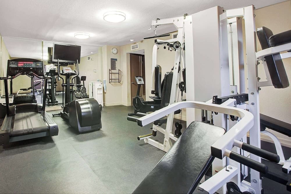 Ramada by Wyndham Houston Intercontinental Airport South, photo 5