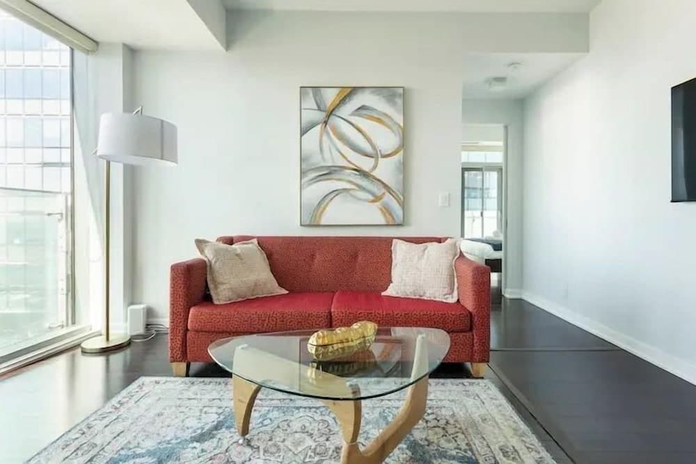Elegant Suites - CN Tower & Lake View, Toronto