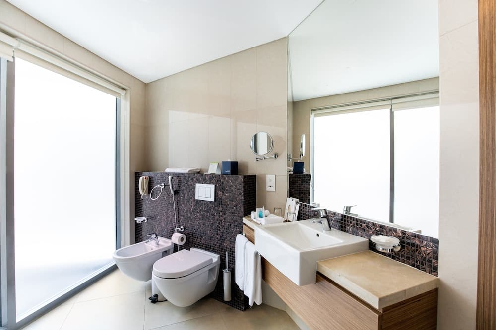 Majestic Arjaan by Rotana, Muharraq, photo 2