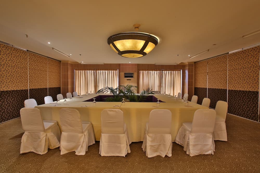 Crown Regency Suites & Residences - Mactan, Lapu-Lapu, photo 3