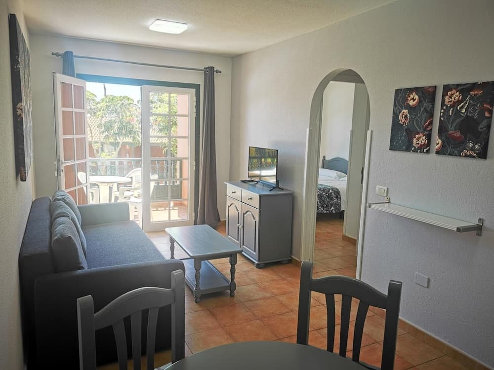 Apartamentos Oasis San Antonio, Brena Baja, photo 2