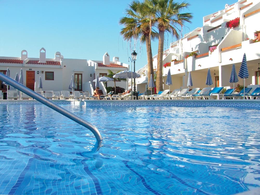 Ona Beverly Hills Suites, Arona