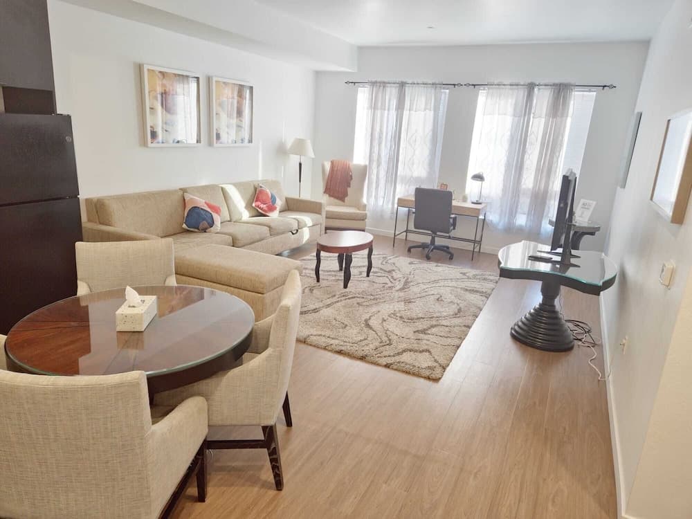 Premier Apts in Vibrant Downtown LA, Los Angeles