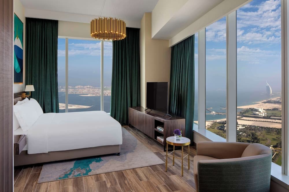 Avani+ Palm View Dubai Hotel & Suites, Dubai