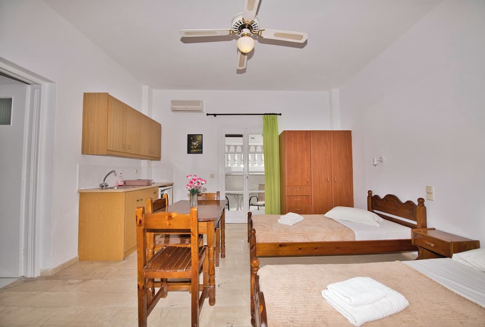 Ira Apartments, Santorini, photo 2