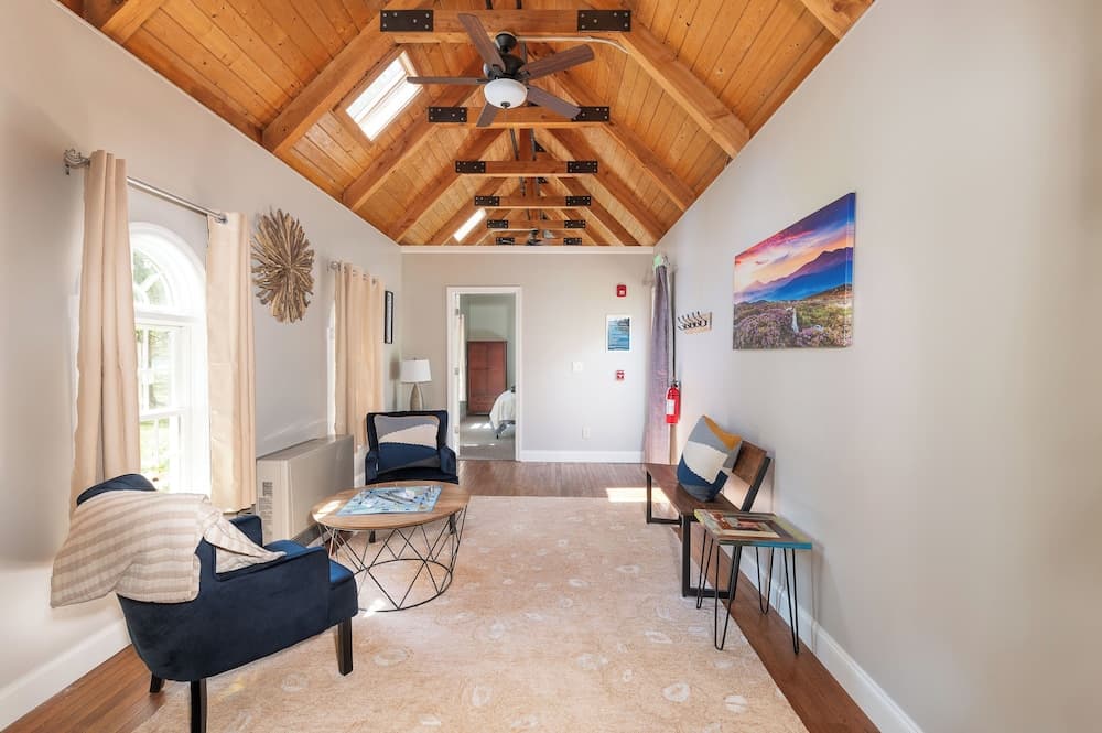 TuckAway Suites at East Branch, Intervale
