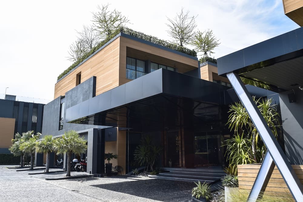 Glam Habitat Hotel, Kamala