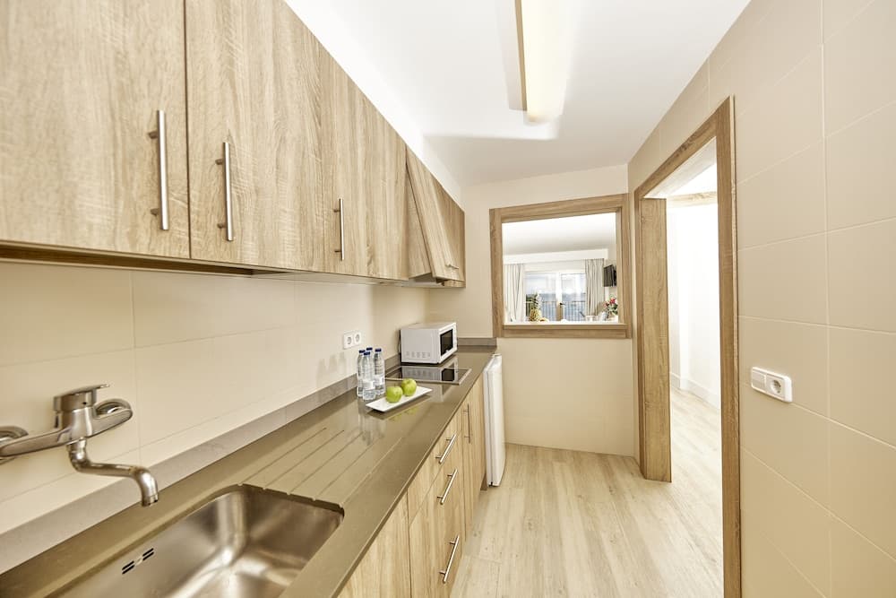 Leonardo Royal Suites Ibiza Santa Eulalia, Santa Eulalia del Rio, photo 3