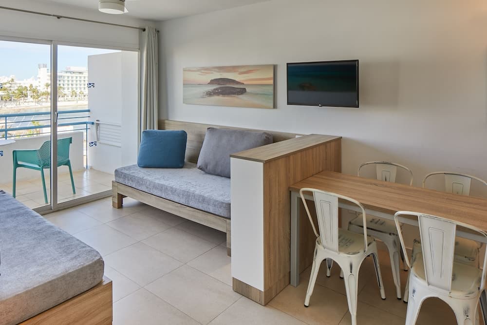 Playa Bella Beach Apartments, Sant Josep de sa Talaia, photo 4