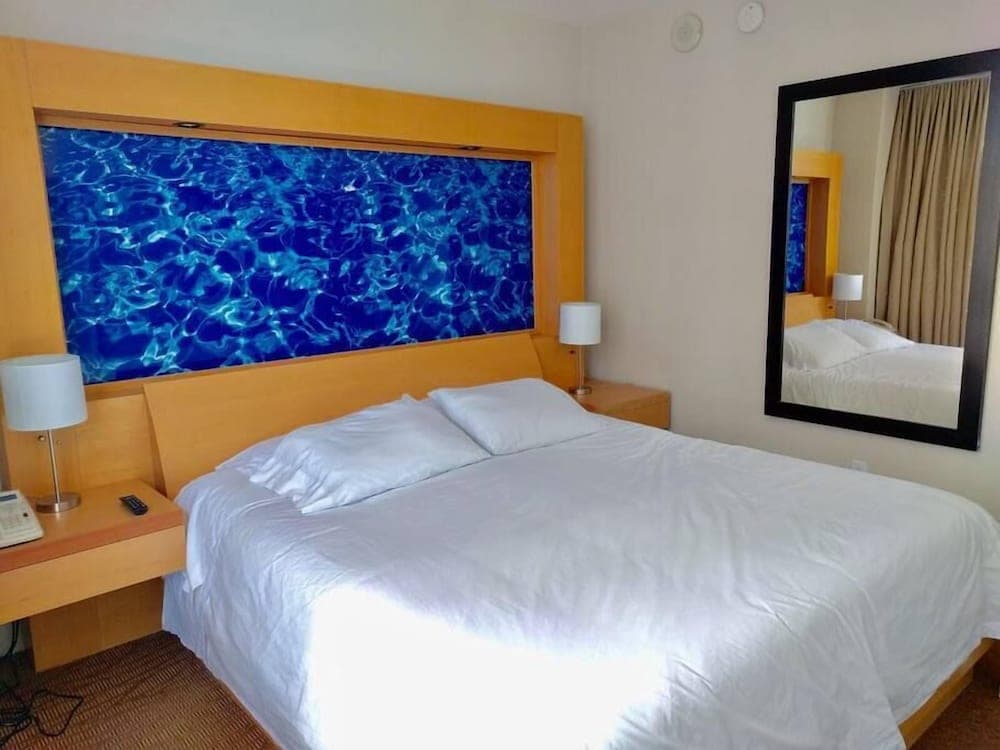 Marenas Beach Resort by FMM, Sunny Isles Beach, photo 3