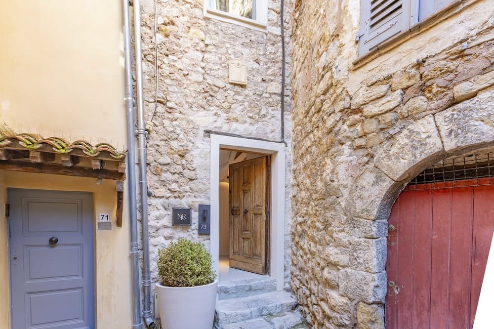 Mougins Luxury Retreats, Mougins
