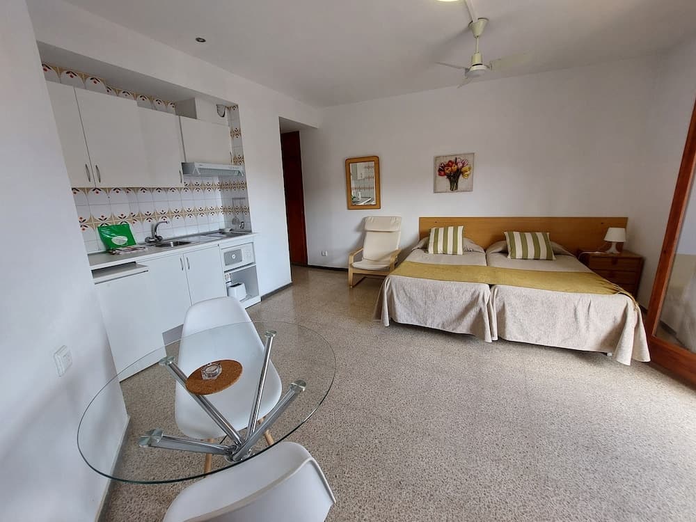 Apartamentos El Sol, Tossa de Mar, photo 2