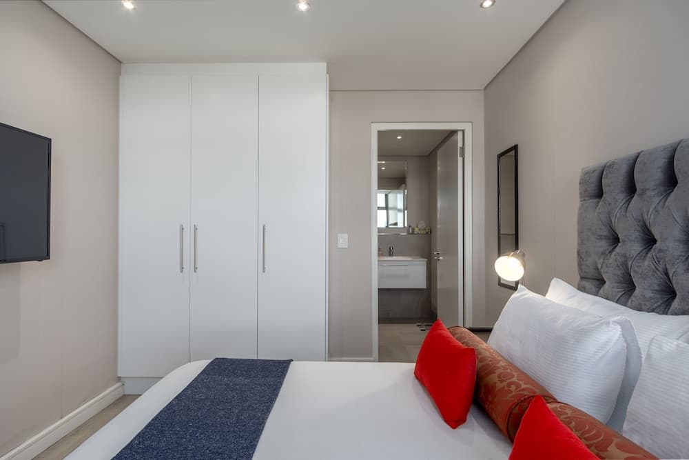 Hotel room at V&A Waterfront Luxury Residences - WHosting