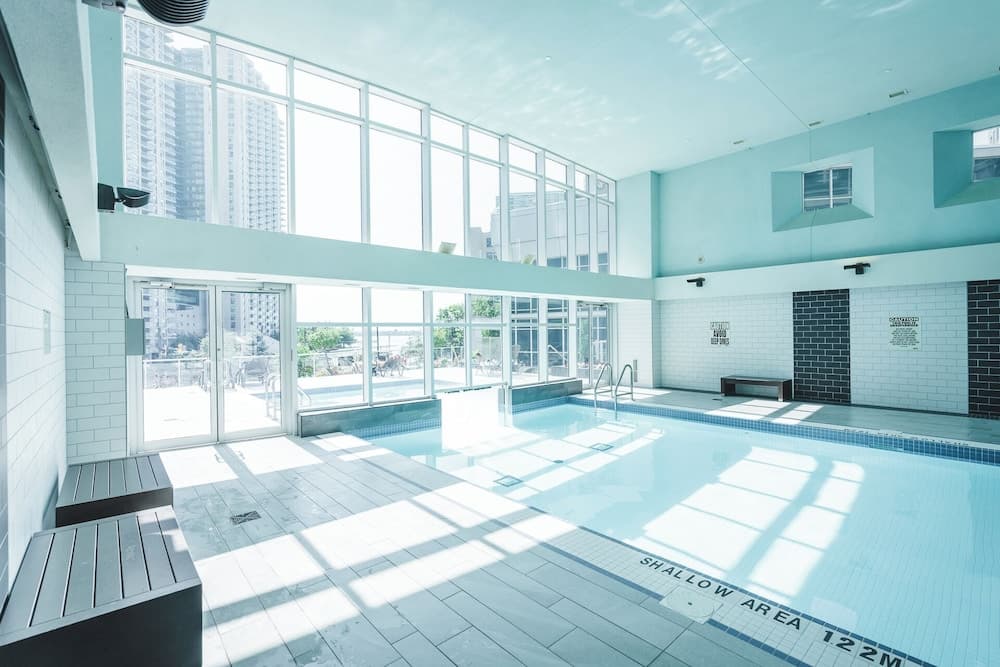 RivetStays - The Adelaide Suites, Toronto