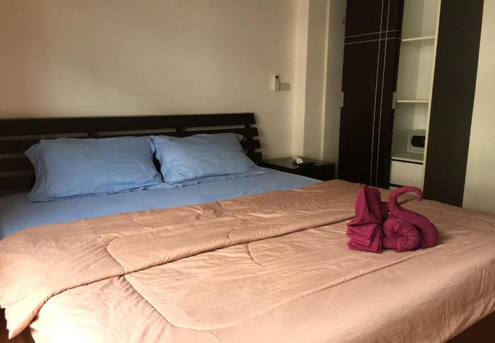 K&J Apartment, Pattaya