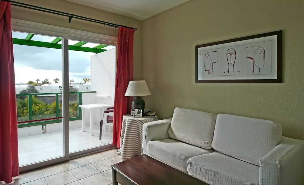 Guacimeta Apartamentos, Tías, photo 5