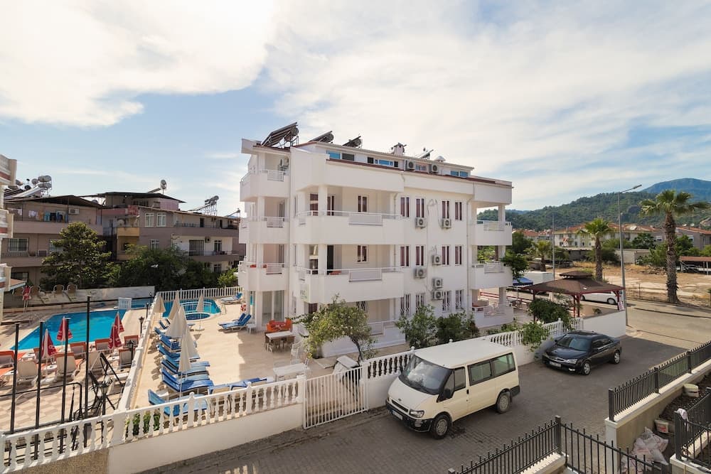 Sezin Apart, Marmaris
