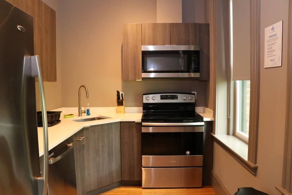 Maverick Suites at 89 Marion, Brookline, photo 5
