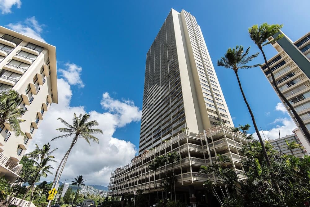 Island Colony by Hawaii Ocean Club, Honolulu