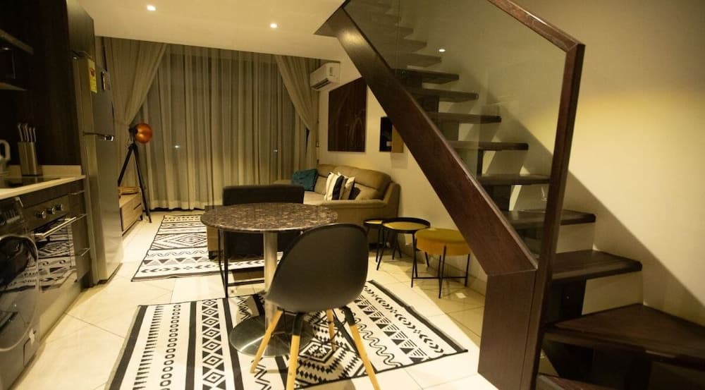 Embassy gardens luxury by Cozy, photo 3