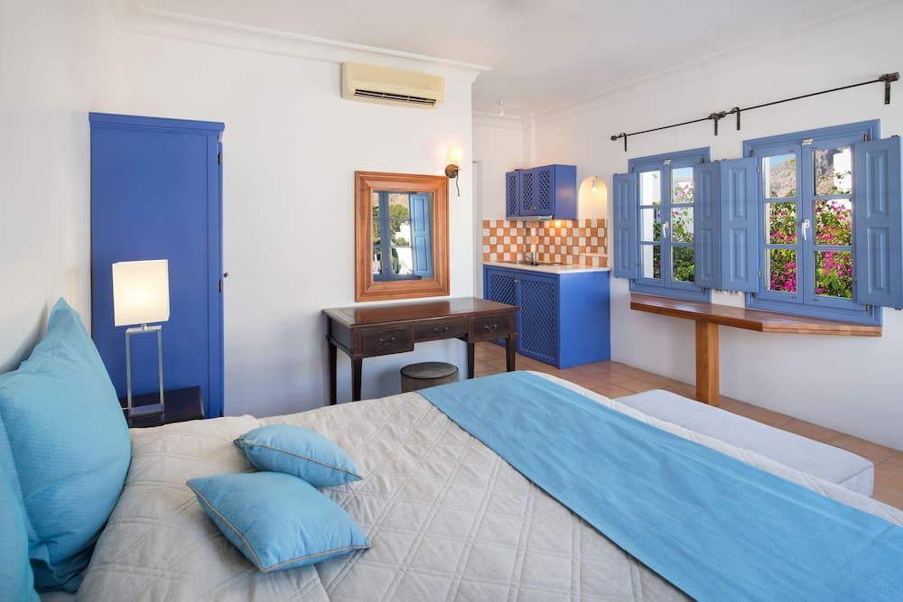 Meltemi Suites, Santorini, photo 2