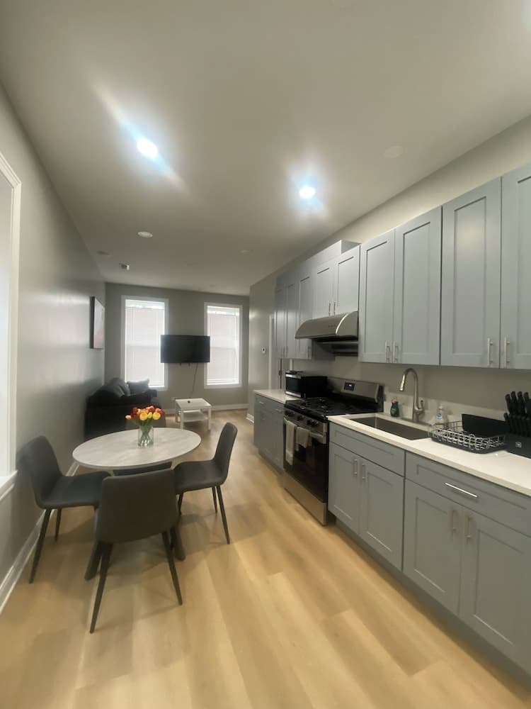 Stylish Apartment near Chicago Downtown, Chicago