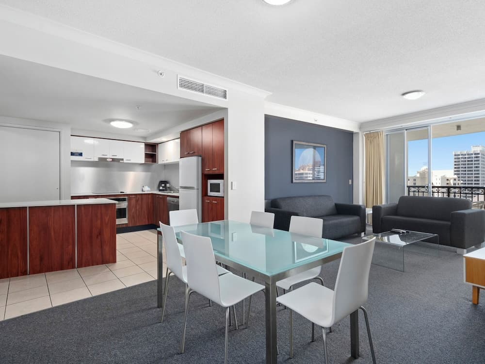 Towers of Chevron - Private Apartments, Surfers Paradise, photo 2