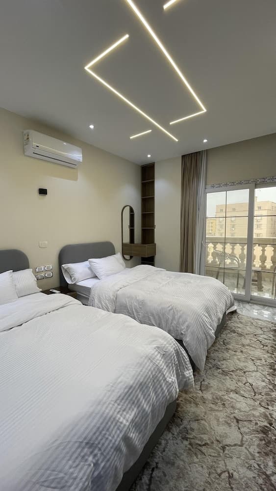 Zayed Plaza, Sheikh Zayed City