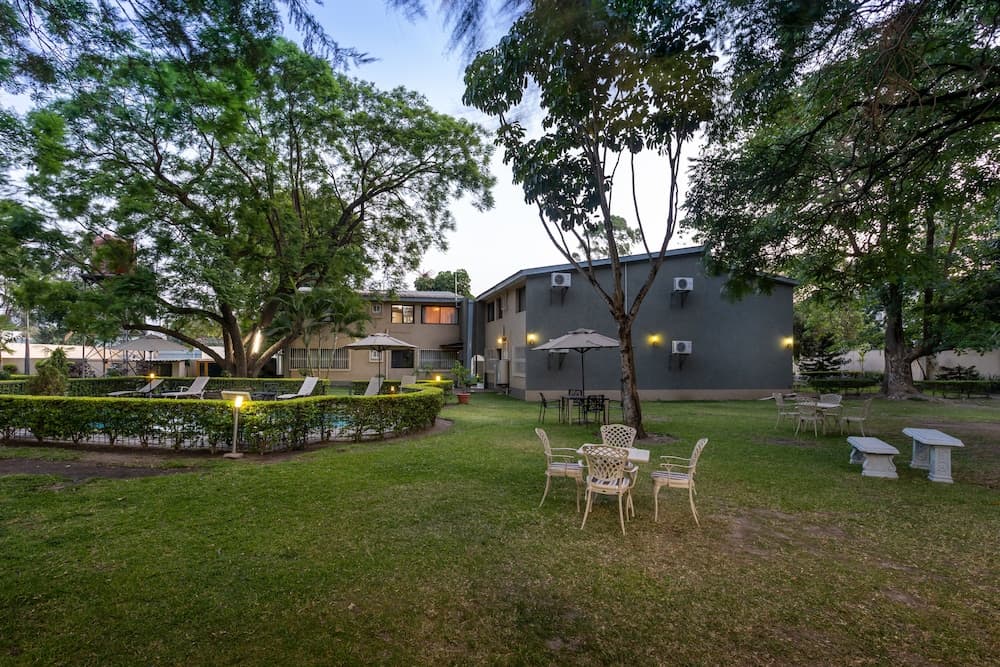 Fallsway Apartments Louden Court, Lusaka