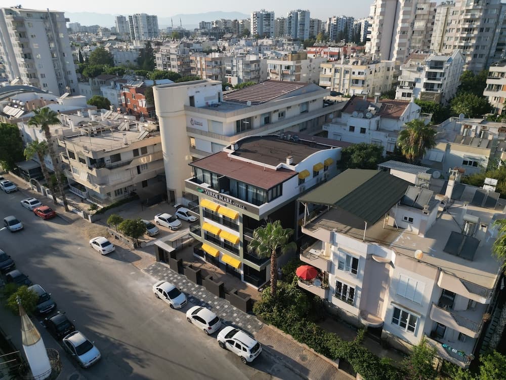 Building at Verde Mare 1507 Suites