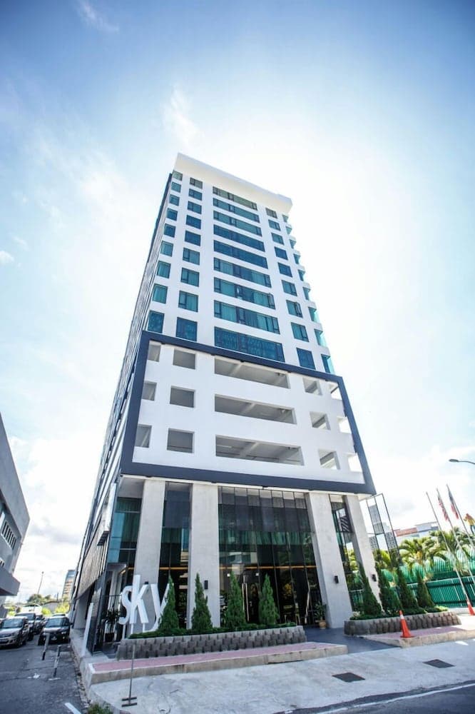 Marina Travellers Suite SKY Karamunsing, Kota Kinabalu