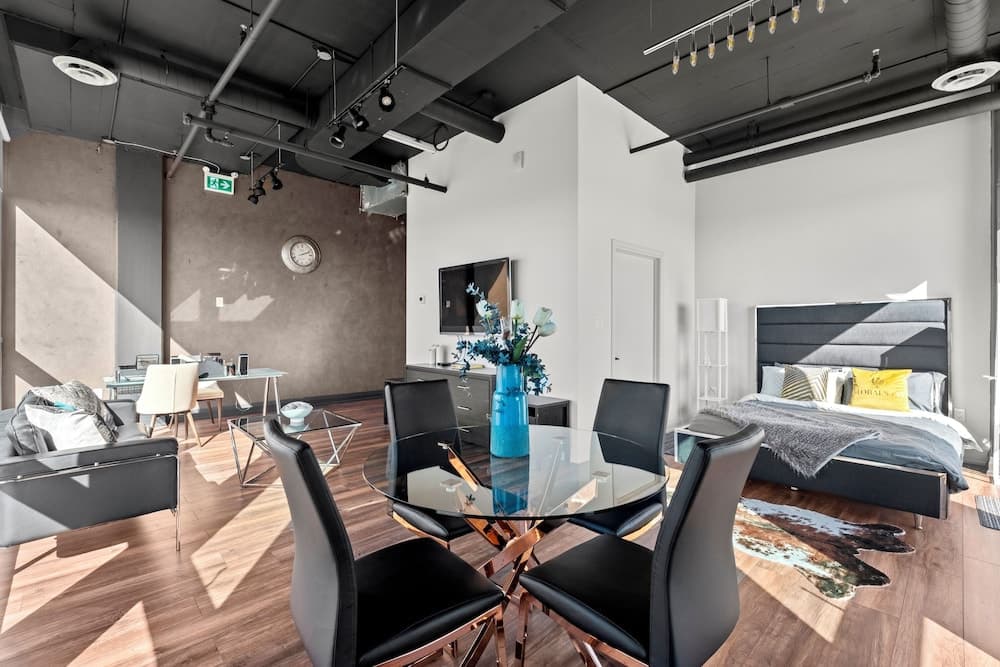 Bright Suites Finch West, Toronto, photo 4