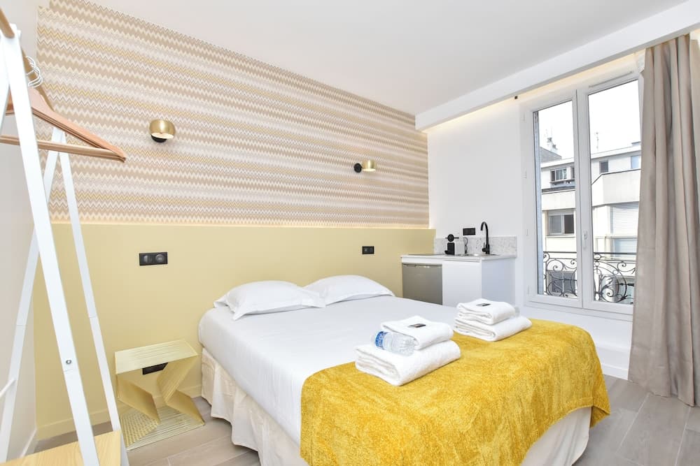Hotel room at Résidence Paris JAVEL