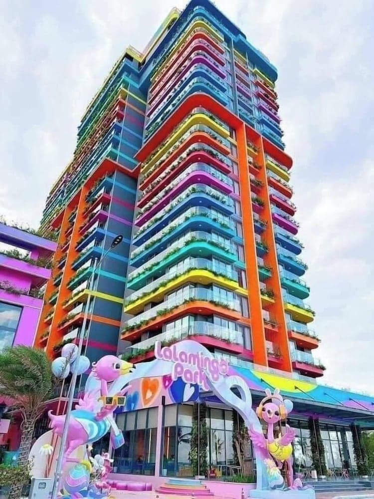 Flamingo Hai Tien, Hoang Hoa