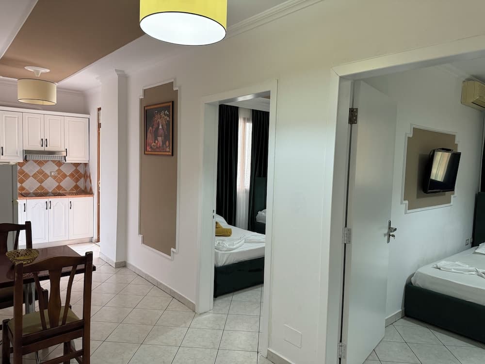 Bamisa Apartments, Golem, photo 3