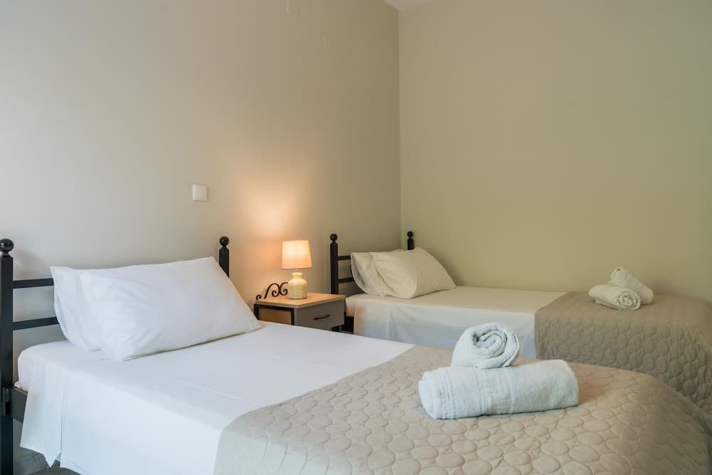 Captain's Apartments in Olive Grove, Kefalonia, photo 2