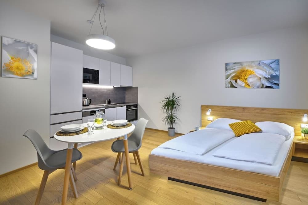 DownTown Suites Andel, Prague, photo 2