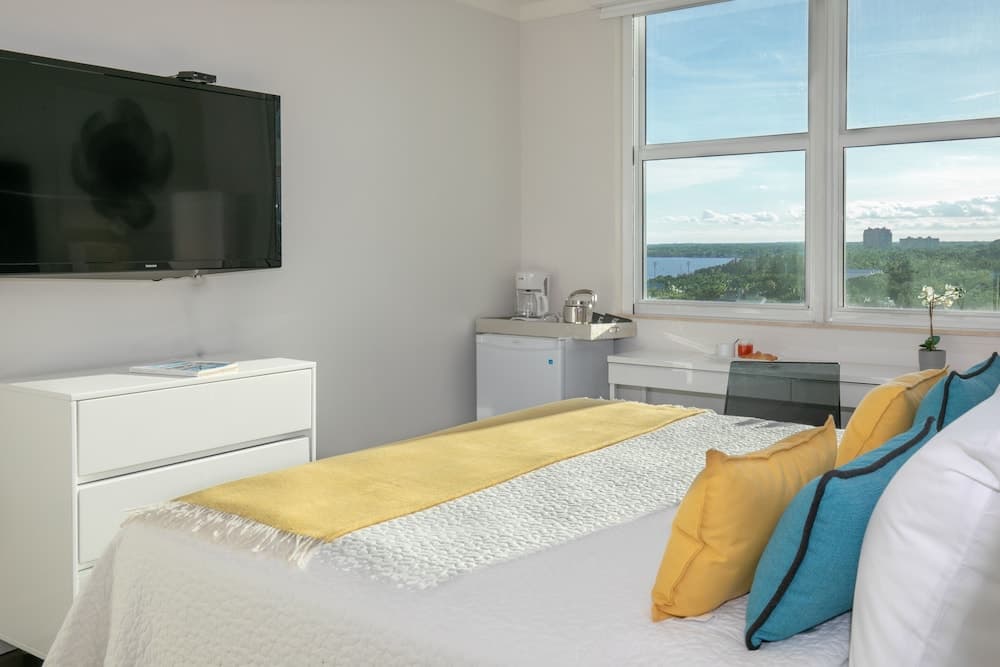 Miami Vacation Rentals - Coconut Grove, Miami, photo 3