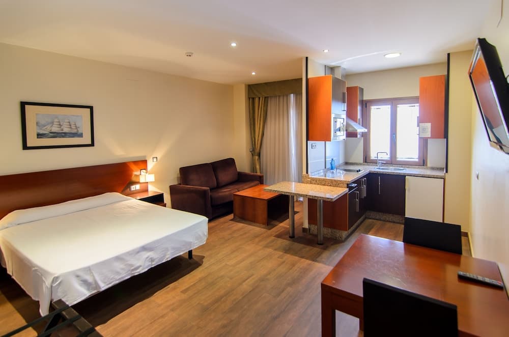 Hotel Apartamento Martín Alonso Pinzón, Huelva, photo 2