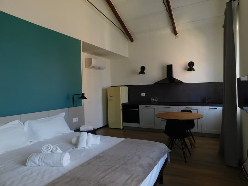 Piumaviola, Parma, photo 3