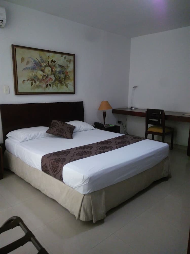 Apartasuites Avenida 4ta, Cali
