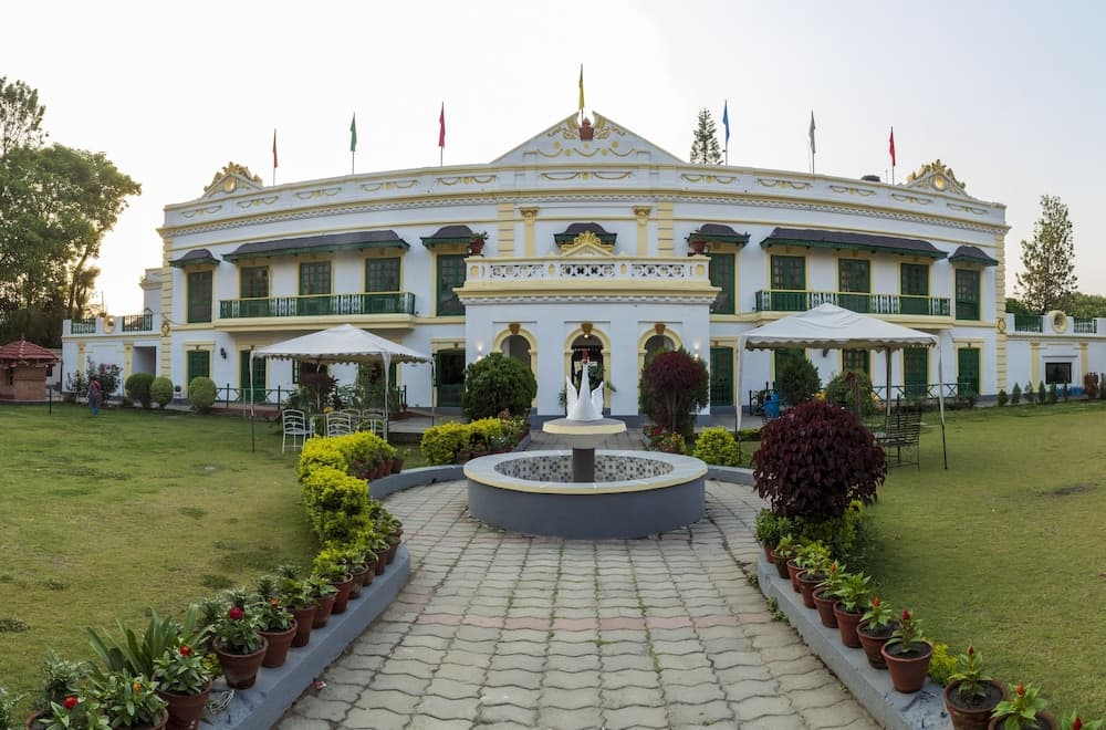 Yellow Durbar Apartment and Lounge, Lalitpur