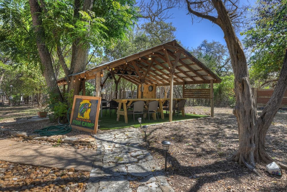 Terracotta Oasis - Wimberley for 30 Guests, Wimberley, photo 2