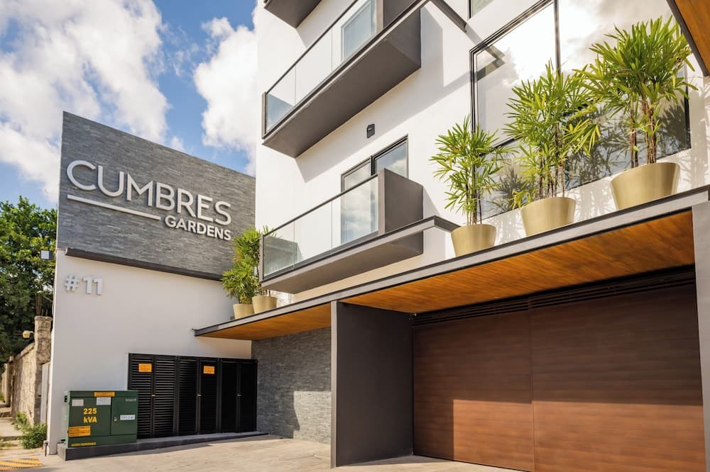 Cumbres Garden luxury apartments, Cancun