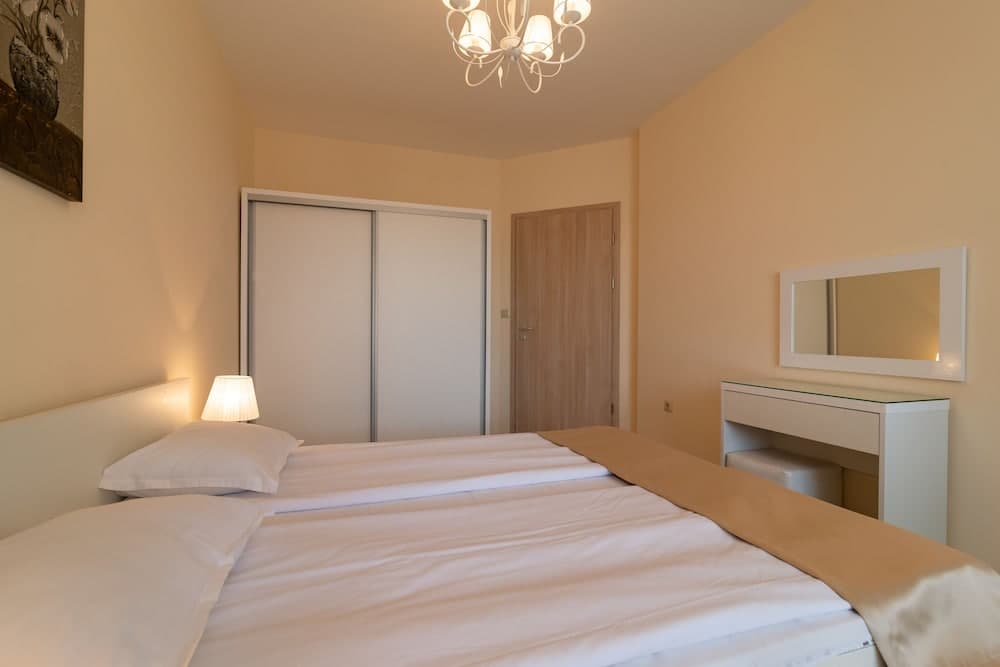 Varna South Bay Apart Complex, Varna, photo 6
