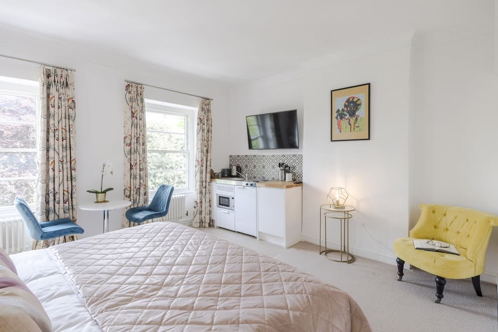 4 Berkeley Sq - YourApartment, Bristol, photo 6