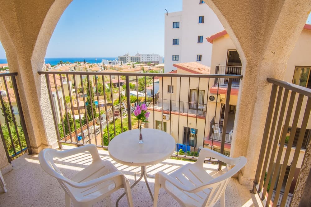 Windmills Hotel Apartments, Paralimni, photo 6