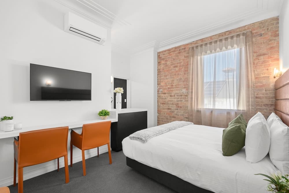 Grand Hotel Wyong, Wyong
