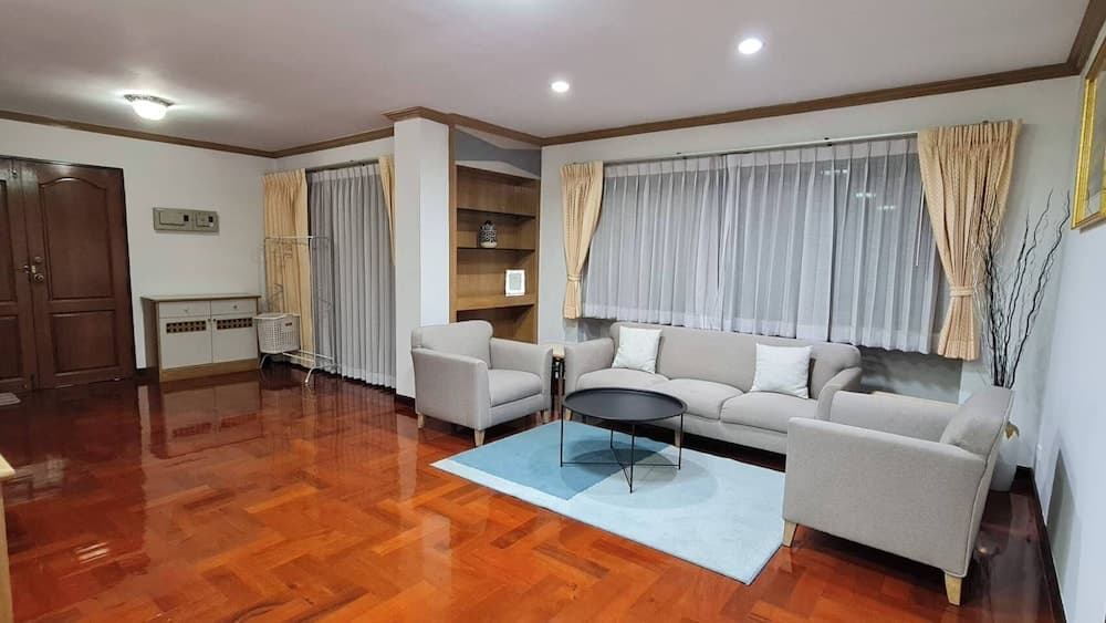 Baan Arthit, Bangkok, photo 2