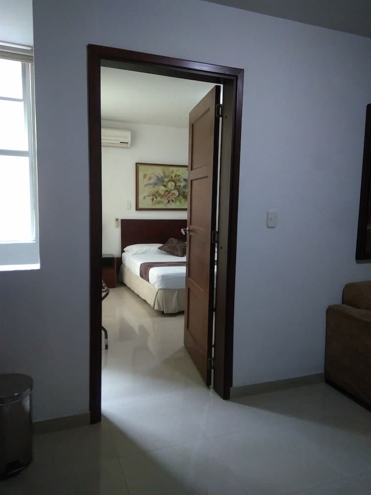 Apartasuites Avenida 4ta, Cali, photo 2